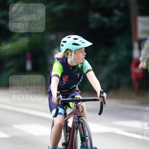 14.09.2025 - Stadtparktriathlon Michael Burmester http://msf.ph/oto/8908619 14.09.2025 14:26:42 Radfahren 1721, 1726, 1748, 1773 meine-sportfotos.de