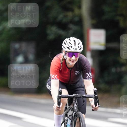 14.09.2025 - Stadtparktriathlon Michael Burmester http://msf.ph/oto/8908631 14.09.2025 09:38:34 Radfahren 450, 474 meine-sportfotos.de