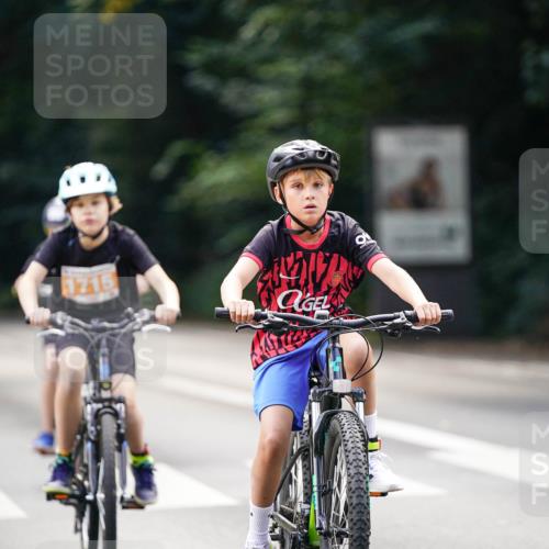 14.09.2025 - Stadtparktriathlon Michael Burmester http://msf.ph/oto/8908636 14.09.2025 14:26:50 Radfahren 1715, 1750, 1757, 1773 meine-sportfotos.de