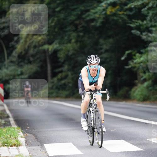 14.09.2025 - Stadtparktriathlon Michael Burmester http://msf.ph/oto/8908639 14.09.2025 09:38:44 Radfahren 474, 493 meine-sportfotos.de