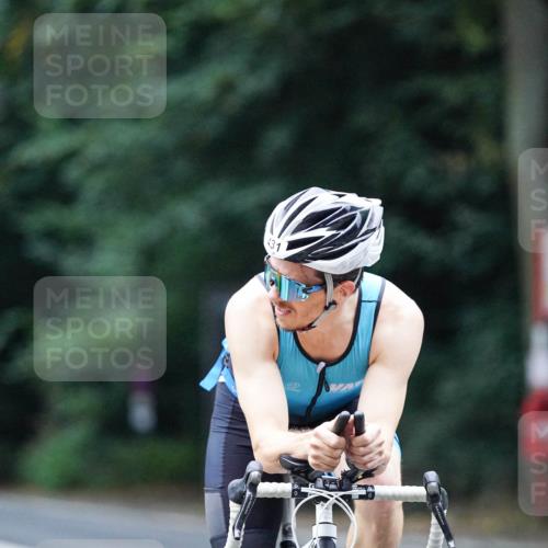 14.09.2025 - Stadtparktriathlon Michael Burmester http://msf.ph/oto/8908641 14.09.2025 09:38:45 Radfahren 474, 493 meine-sportfotos.de