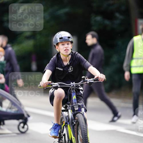 14.09.2025 - Stadtparktriathlon Michael Burmester http://msf.ph/oto/8908642 14.09.2025 14:26:51 Radfahren 1715, 1750, 1757, 1773 meine-sportfotos.de
