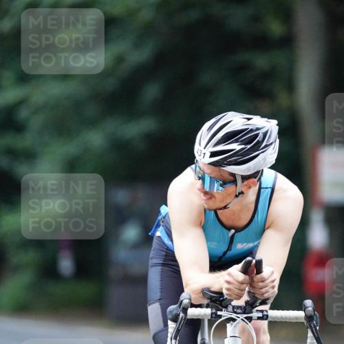 14.09.2025 - Stadtparktriathlon Michael Burmester http://msf.ph/oto/8908643 14.09.2025 09:38:45 Radfahren 474, 493 meine-sportfotos.de
