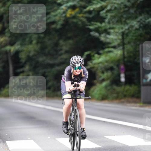 14.09.2025 - Stadtparktriathlon Michael Burmester http://msf.ph/oto/8908645 14.09.2025 09:38:50 Radfahren 493 meine-sportfotos.de
