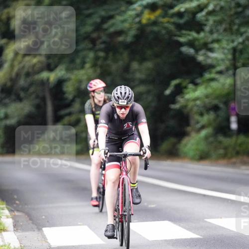 14.09.2025 - Stadtparktriathlon Michael Burmester http://msf.ph/oto/8908656 14.09.2025 09:39:35 Radfahren 488, 499 meine-sportfotos.de