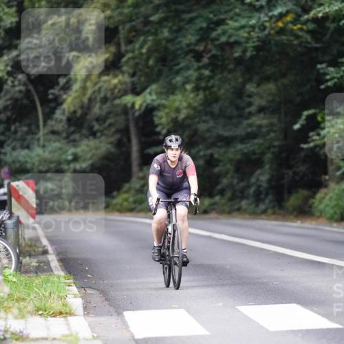 14.09.2025 - Stadtparktriathlon Michael Burmester http://msf.ph/oto/8908669 14.09.2025 09:39:55 Radfahren 387 meine-sportfotos.de