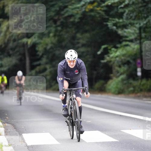 14.09.2025 - Stadtparktriathlon Michael Burmester http://msf.ph/oto/8908717 14.09.2025 09:40:51 Radfahren 440, 442, 455 meine-sportfotos.de
