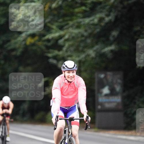 14.09.2025 - Stadtparktriathlon Michael Burmester http://msf.ph/oto/8908744 14.09.2025 09:42:14 Radfahren 415, 438, 460, 462, 479, 497 meine-sportfotos.de