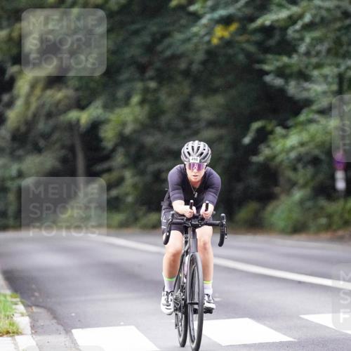 14.09.2025 - Stadtparktriathlon Michael Burmester http://msf.ph/oto/8908778 14.09.2025 09:43:07 Radfahren 498 meine-sportfotos.de