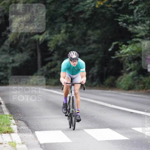 14.09.2025 - Stadtparktriathlon Michael Burmester http://msf.ph/oto/8908801 14.09.2025 09:46:16 Radfahren 574 meine-sportfotos.de