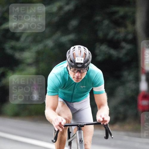 14.09.2025 - Stadtparktriathlon Michael Burmester http://msf.ph/oto/8908803 14.09.2025 09:46:17 Radfahren 574 meine-sportfotos.de