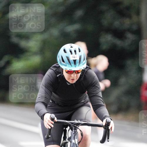 14.09.2025 - Stadtparktriathlon Michael Burmester http://msf.ph/oto/8908813 14.09.2025 09:46:44 Radfahren 382, 471, 499 meine-sportfotos.de