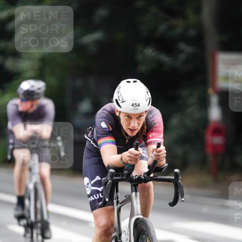 14.09.2025 - Stadtparktriathlon Michael Burmester http://msf.ph/oto/8908831 14.09.2025 09:47:25 Radfahren 443, 447, 454, 486, 495, 575 meine-sportfotos.de