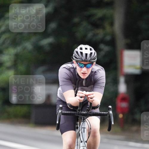 14.09.2025 - Stadtparktriathlon Michael Burmester http://msf.ph/oto/8908833 14.09.2025 09:47:26 Radfahren 443, 447, 454, 475, 481, 486, 495, 575 meine-sportfotos.de