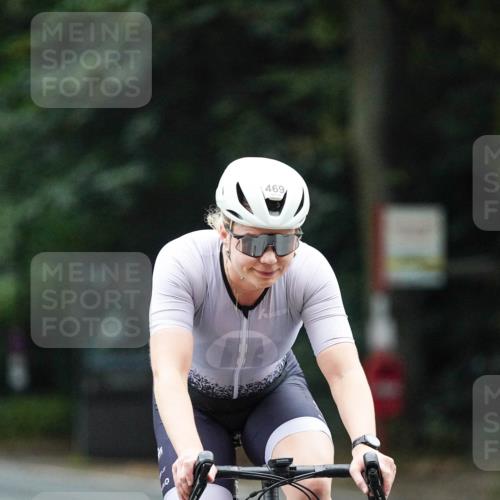 14.09.2025 - Stadtparktriathlon Michael Burmester http://msf.ph/oto/8908853 14.09.2025 09:48:03 Radfahren 442, 455, 469 meine-sportfotos.de
