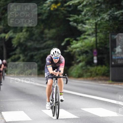 14.09.2025 - Stadtparktriathlon Michael Burmester http://msf.ph/oto/8908855 14.09.2025 09:48:05 Radfahren 442, 455, 469, 548, 564 meine-sportfotos.de