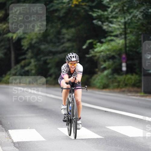 14.09.2025 - Stadtparktriathlon Michael Burmester http://msf.ph/oto/8908875 14.09.2025 09:48:35 Radfahren 439, 472 meine-sportfotos.de