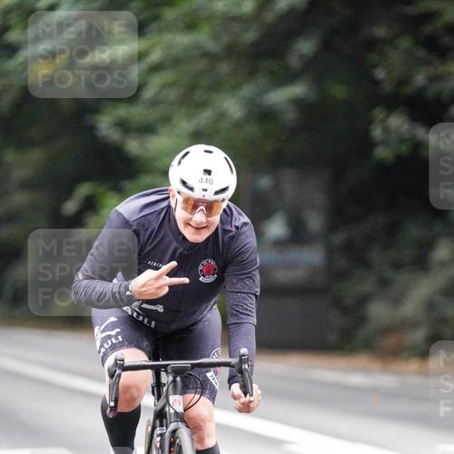 14.09.2025 - Stadtparktriathlon Michael Burmester http://msf.ph/oto/8908883 14.09.2025 09:48:45 Radfahren 440, 554 meine-sportfotos.de