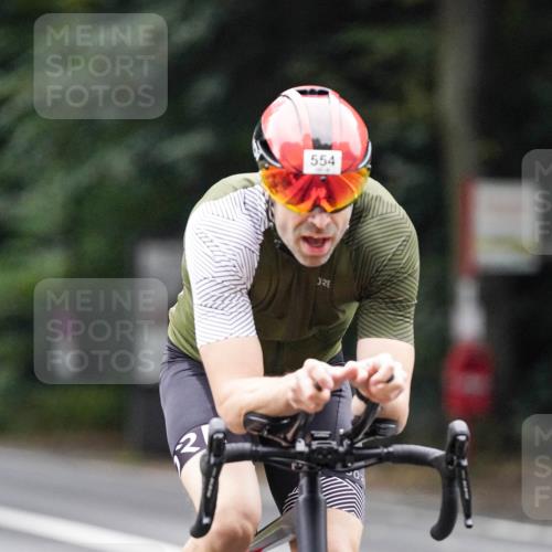 14.09.2025 - Stadtparktriathlon Michael Burmester http://msf.ph/oto/8908889 14.09.2025 09:48:52 Radfahren 452, 554 meine-sportfotos.de
