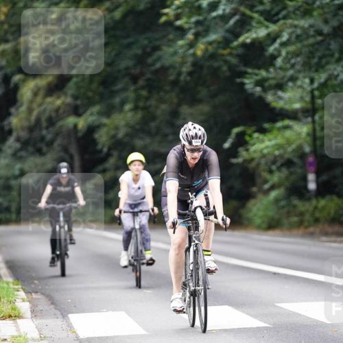 14.09.2025 - Stadtparktriathlon Michael Burmester http://msf.ph/oto/8908917 14.09.2025 09:51:01 Radfahren 504, 528, 563, 580 meine-sportfotos.de