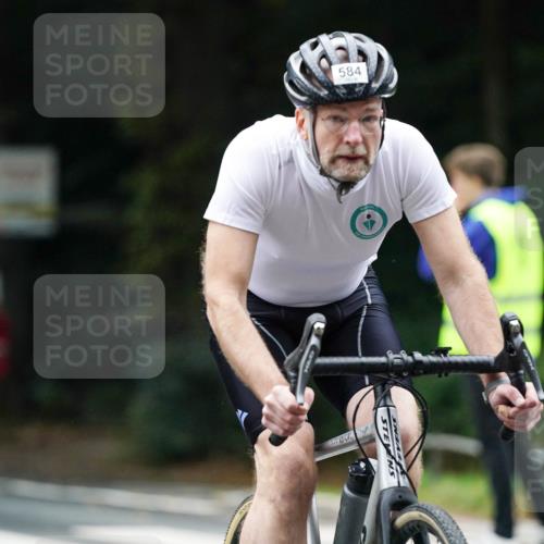 14.09.2025 - Stadtparktriathlon Michael Burmester http://msf.ph/oto/8908944 14.09.2025 09:51:53 Radfahren 467, 505, 584 meine-sportfotos.de