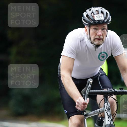 14.09.2025 - Stadtparktriathlon Michael Burmester http://msf.ph/oto/8908945 14.09.2025 09:51:54 Radfahren 467, 584 meine-sportfotos.de