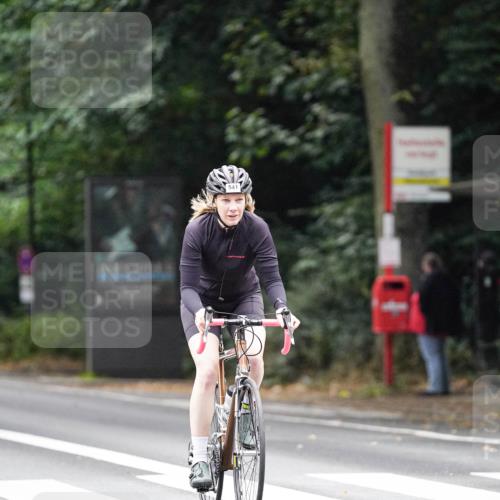14.09.2025 - Stadtparktriathlon Michael Burmester http://msf.ph/oto/8908947 14.09.2025 09:52:02 Radfahren 456, 541, 583 meine-sportfotos.de