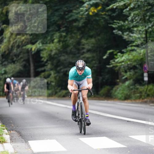 14.09.2025 - Stadtparktriathlon Michael Burmester http://msf.ph/oto/8908958 14.09.2025 09:52:22 Radfahren 448, 549, 574, 617 meine-sportfotos.de