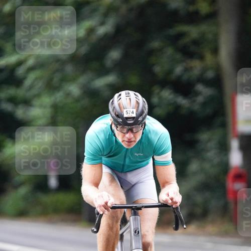 14.09.2025 - Stadtparktriathlon Michael Burmester http://msf.ph/oto/8908961 14.09.2025 09:52:23 Radfahren 448, 549, 574, 608, 617 meine-sportfotos.de