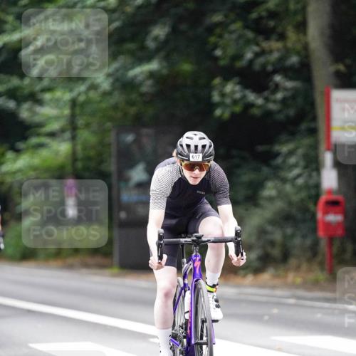 14.09.2025 - Stadtparktriathlon Michael Burmester http://msf.ph/oto/8908963 14.09.2025 09:52:28 Radfahren 448, 549, 574, 608, 617 meine-sportfotos.de