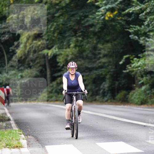 14.09.2025 - Stadtparktriathlon Michael Burmester http://msf.ph/oto/8908968 14.09.2025 09:52:44 Radfahren 596 meine-sportfotos.de