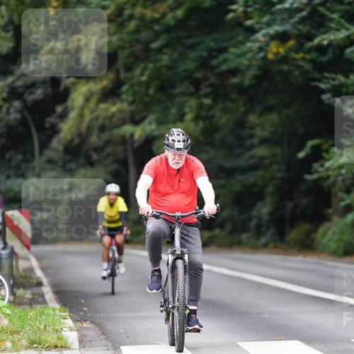 14.09.2025 - Stadtparktriathlon Michael Burmester http://msf.ph/oto/8909017 14.09.2025 09:54:06 Radfahren 511, 598, 607 meine-sportfotos.de