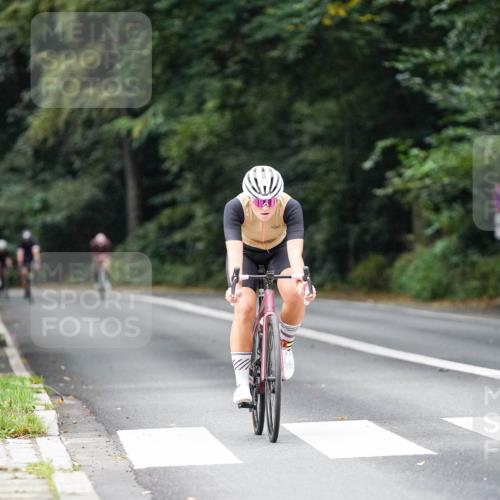 14.09.2025 - Stadtparktriathlon Michael Burmester http://msf.ph/oto/8909028 14.09.2025 09:54:26 Radfahren 575, 660 meine-sportfotos.de