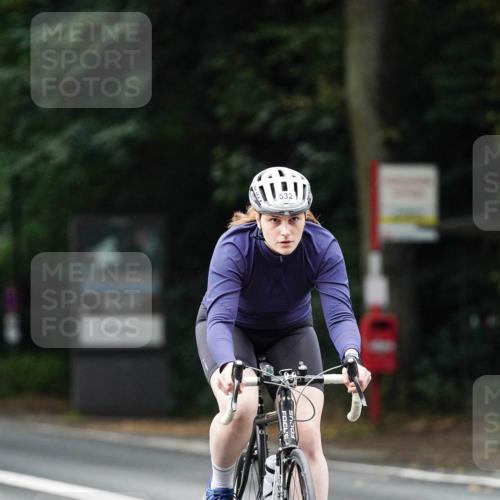 14.09.2025 - Stadtparktriathlon Michael Burmester http://msf.ph/oto/8909073 14.09.2025 09:55:18 Radfahren 458, 509, 532, 534, 536, 571, 573, 592 meine-sportfotos.de