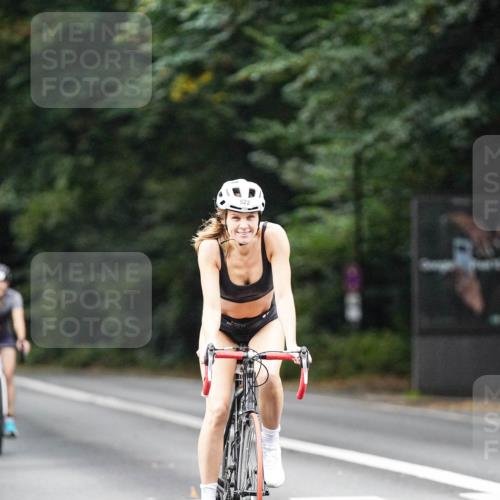 14.09.2025 - Stadtparktriathlon Michael Burmester http://msf.ph/oto/8909099 14.09.2025 09:56:04 Radfahren 521, 522, 593 meine-sportfotos.de