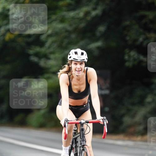 14.09.2025 - Stadtparktriathlon Michael Burmester http://msf.ph/oto/8909100 14.09.2025 09:56:05 Radfahren 521, 522, 593 meine-sportfotos.de