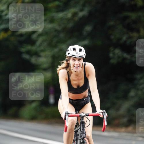 14.09.2025 - Stadtparktriathlon Michael Burmester http://msf.ph/oto/8909101 14.09.2025 09:56:05 Radfahren 521, 522, 593 meine-sportfotos.de