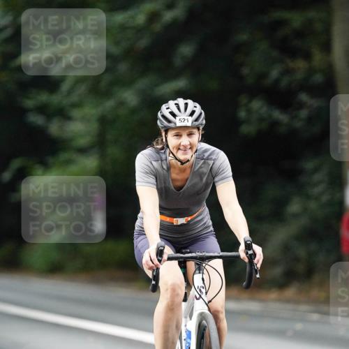 14.09.2025 - Stadtparktriathlon Michael Burmester http://msf.ph/oto/8909105 14.09.2025 09:56:08 Radfahren 521, 522, 593 meine-sportfotos.de