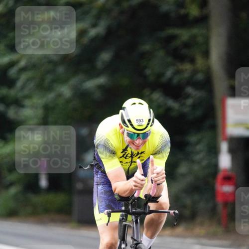 14.09.2025 - Stadtparktriathlon Michael Burmester http://msf.ph/oto/8909108 14.09.2025 09:56:13 Radfahren 521, 531, 593, 615 meine-sportfotos.de