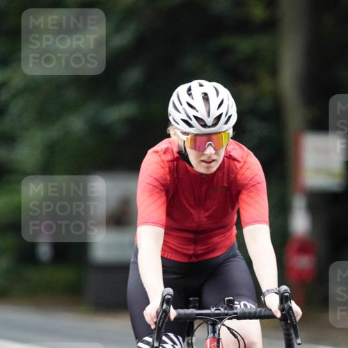 14.09.2025 - Stadtparktriathlon Michael Burmester http://msf.ph/oto/8909113 14.09.2025 09:56:19 Radfahren 531, 566, 615 meine-sportfotos.de