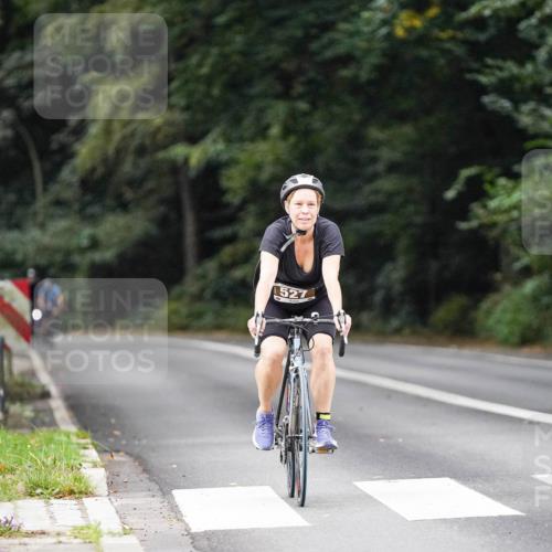 14.09.2025 - Stadtparktriathlon Michael Burmester http://msf.ph/oto/8909118 14.09.2025 09:56:27 Radfahren 527, 566 meine-sportfotos.de