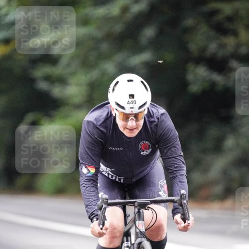 14.09.2025 - Stadtparktriathlon Michael Burmester http://msf.ph/oto/8909131 14.09.2025 09:56:48 Radfahren 440, 535, 553, 619 meine-sportfotos.de