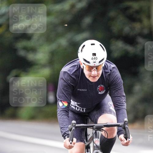 14.09.2025 - Stadtparktriathlon Michael Burmester http://msf.ph/oto/8909132 14.09.2025 09:56:48 Radfahren 440, 535, 553, 619 meine-sportfotos.de
