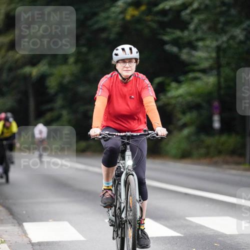 14.09.2025 - Stadtparktriathlon Michael Burmester http://msf.ph/oto/8909141 14.09.2025 09:57:12 Radfahren 542, 562, 586, 588, 594, 605 meine-sportfotos.de