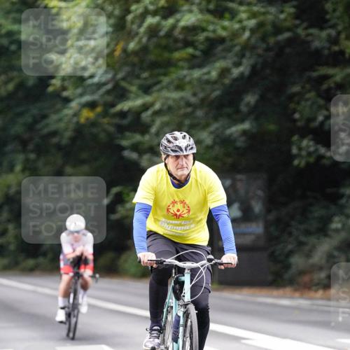 14.09.2025 - Stadtparktriathlon Michael Burmester http://msf.ph/oto/8909151 14.09.2025 09:57:20 Radfahren 446, 562, 588, 594, 597, 605 meine-sportfotos.de