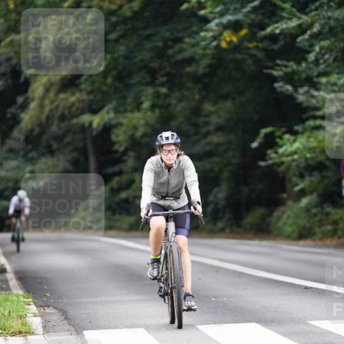 14.09.2025 - Stadtparktriathlon Michael Burmester http://msf.ph/oto/8909155 14.09.2025 09:57:54 Radfahren 513, 563 meine-sportfotos.de