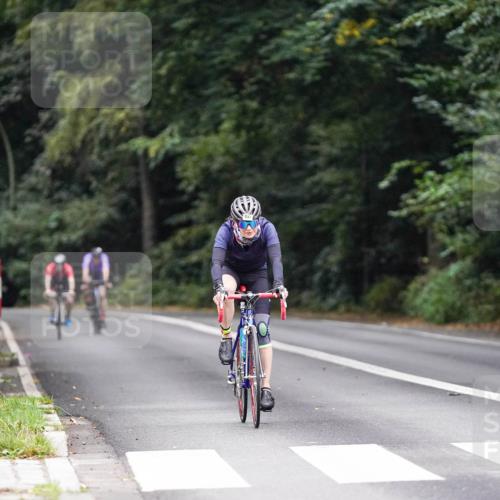 14.09.2025 - Stadtparktriathlon Michael Burmester http://msf.ph/oto/8909180 14.09.2025 09:59:02 Radfahren 465, 537, 570, 599, 604, 617 meine-sportfotos.de