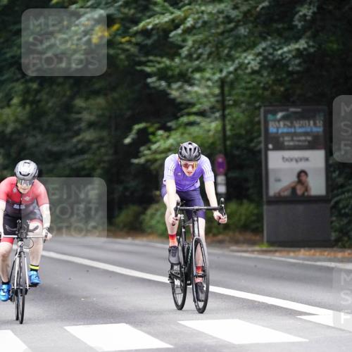 14.09.2025 - Stadtparktriathlon Michael Burmester http://msf.ph/oto/8909182 14.09.2025 09:59:08 Radfahren 465, 537, 570 meine-sportfotos.de