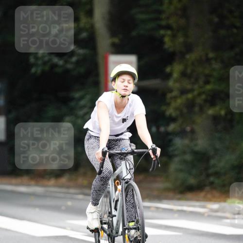 14.09.2025 - Stadtparktriathlon Michael Burmester http://msf.ph/oto/8909190 14.09.2025 09:59:29 Radfahren 558, 580, 584 meine-sportfotos.de