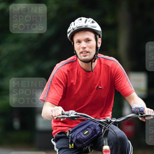14.09.2025 - Stadtparktriathlon Michael Burmester http://msf.ph/oto/8909194 14.09.2025 09:59:32 Radfahren 518, 558, 580, 584 meine-sportfotos.de